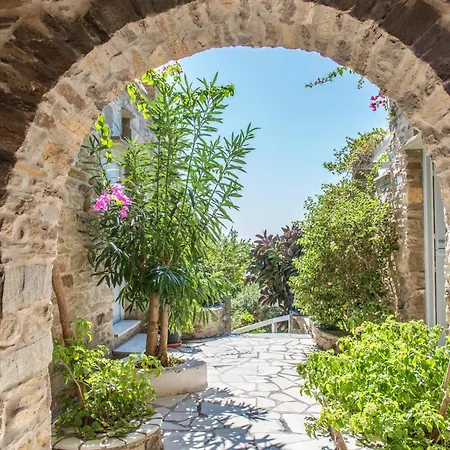 Artemis Apartament *