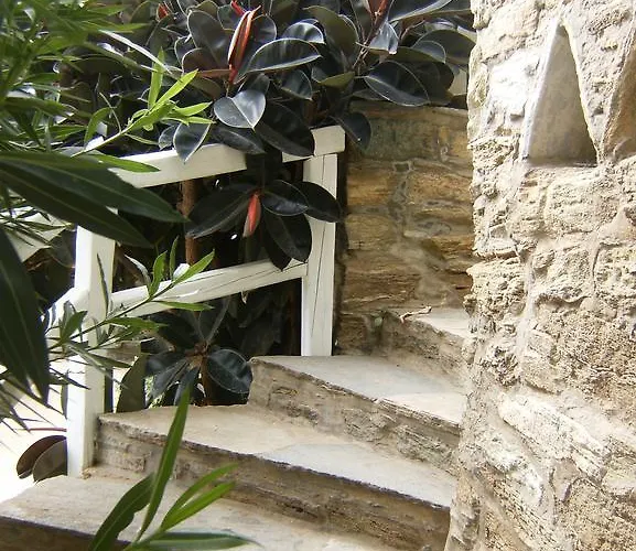 Artemis Apartament *