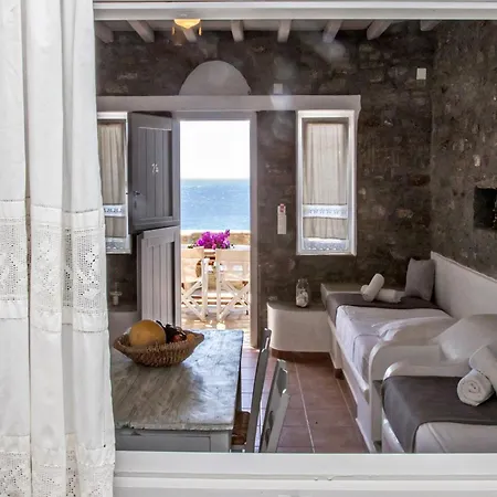 Artemis Apartment