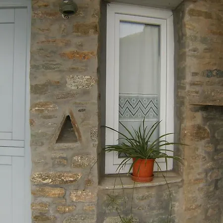 Artemis Apartment *